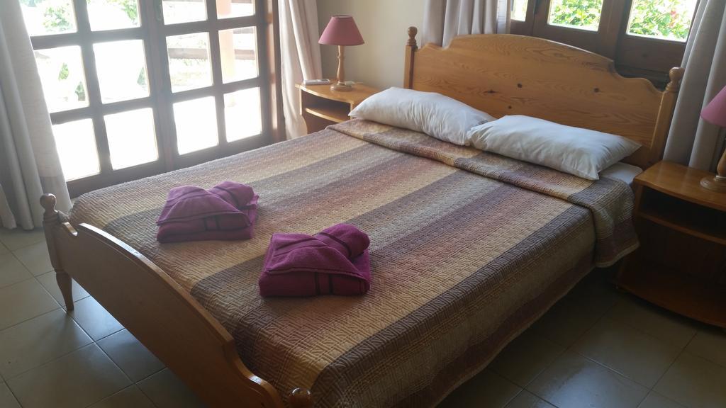 Pelekanos Apartments Piszúri Szoba fotó