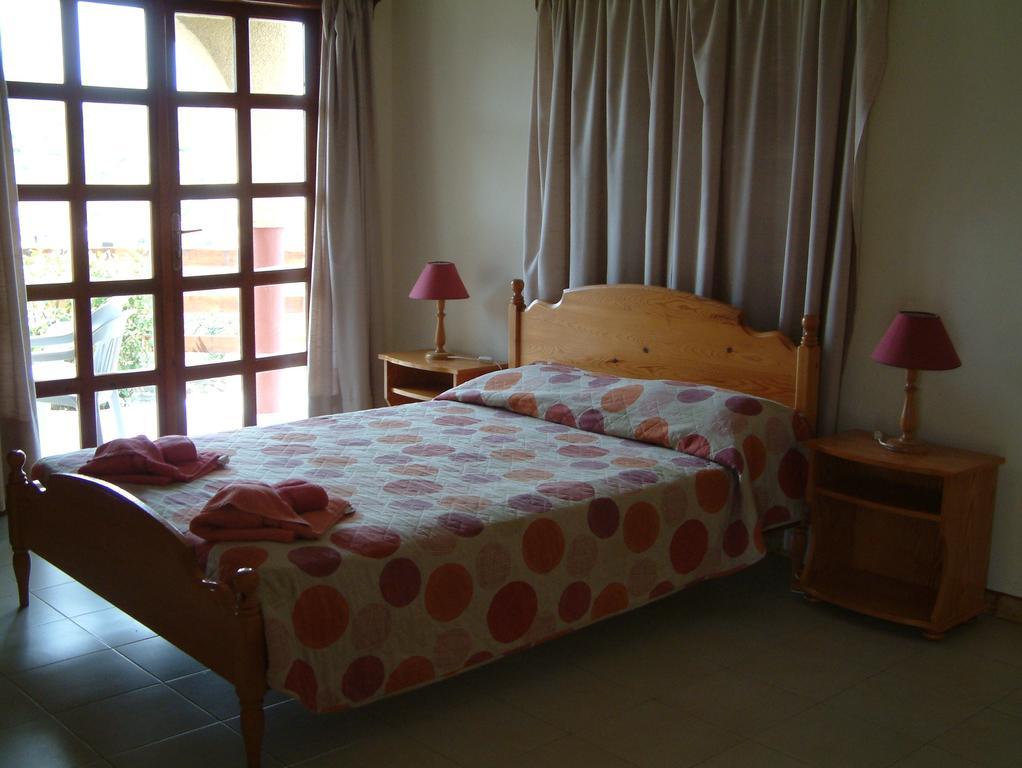 Pelekanos Apartments Piszúri Szoba fotó